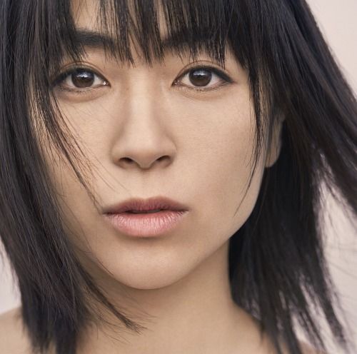 CD Album Hikaru Utada - Hatsukoi