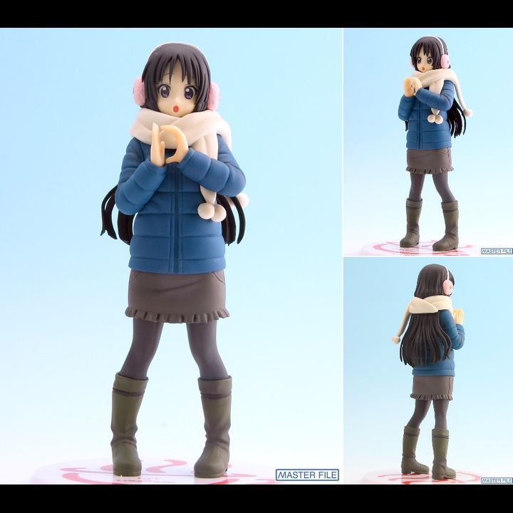 DXF Mio Akiyama - London Ver. (17cm)
