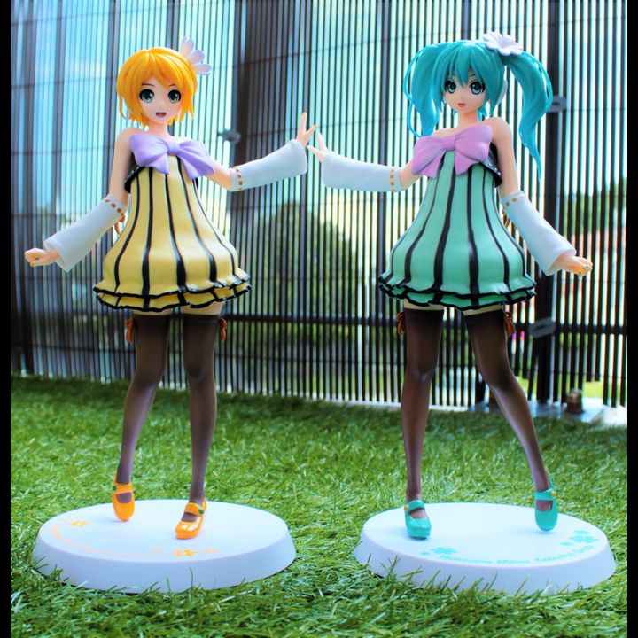 Super Premium Figure Hatsune Miku - Colorful Drop Ver. (24cm)