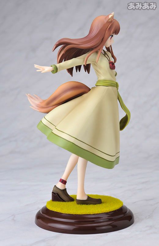 PVC Figure 1/8 Holo - Spice and Wolf (Re-Release)
