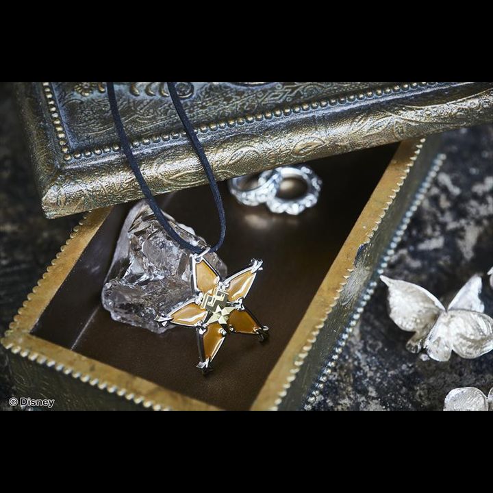 Kingdom Hearts Wayfinder Accessory Terra