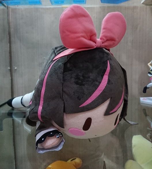 Mega Jumbo Nesoberi Nuigurumi Plush Kizuna Ai (40x22cm)