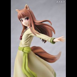 PVC Figure 1/8 Holo - Spice and Wolf (Re-Release)