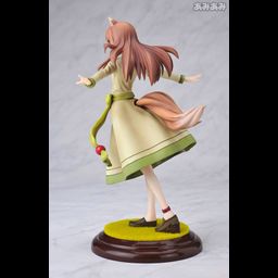 PVC Figure 1/8 Holo - Spice and Wolf (Re-Release)